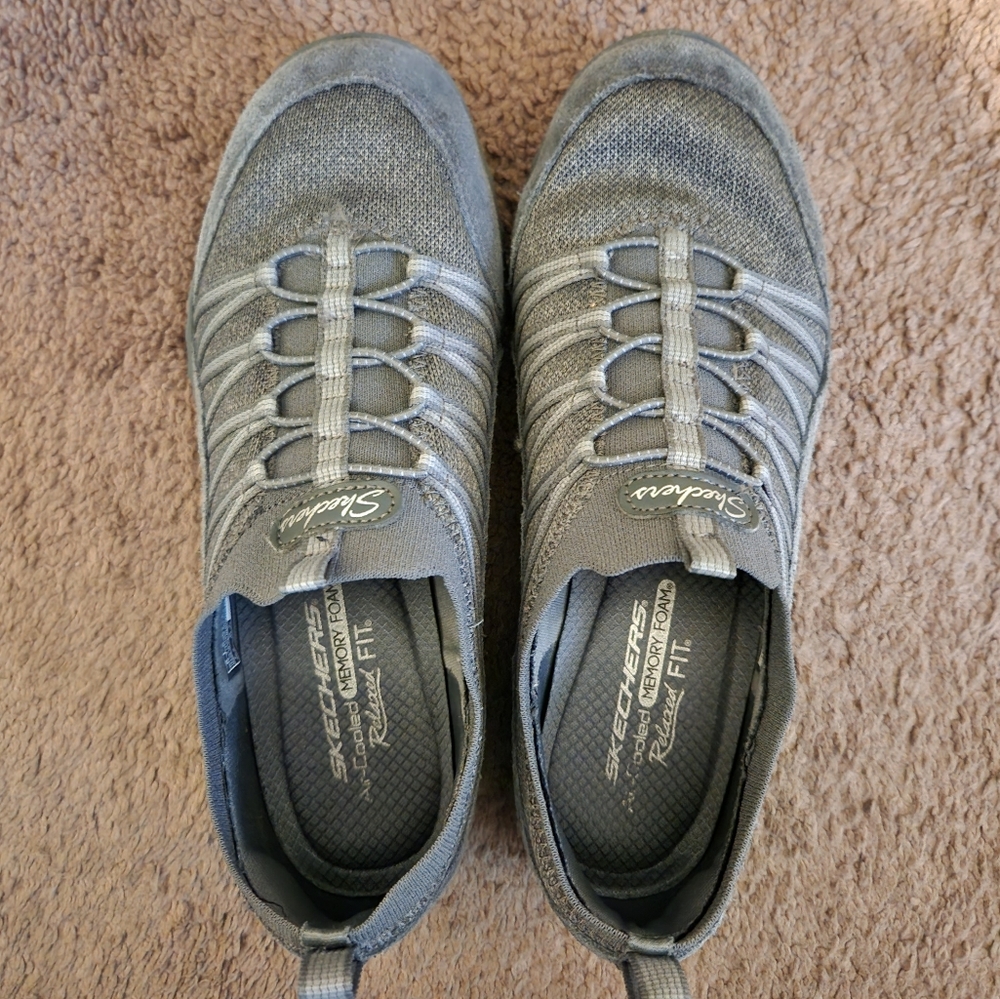 Women's Skechers Breathe Easy Slip On Sneakers